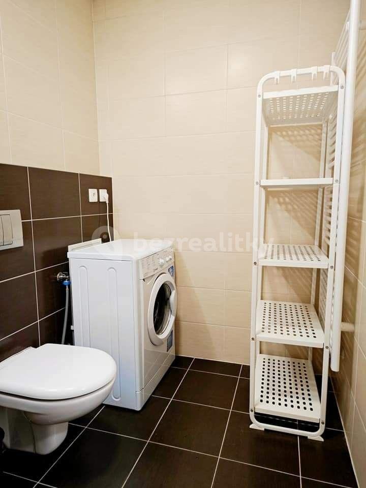 Prenájom bytu 2-izbový 45 m², U Svobodárny, Praha, Praha