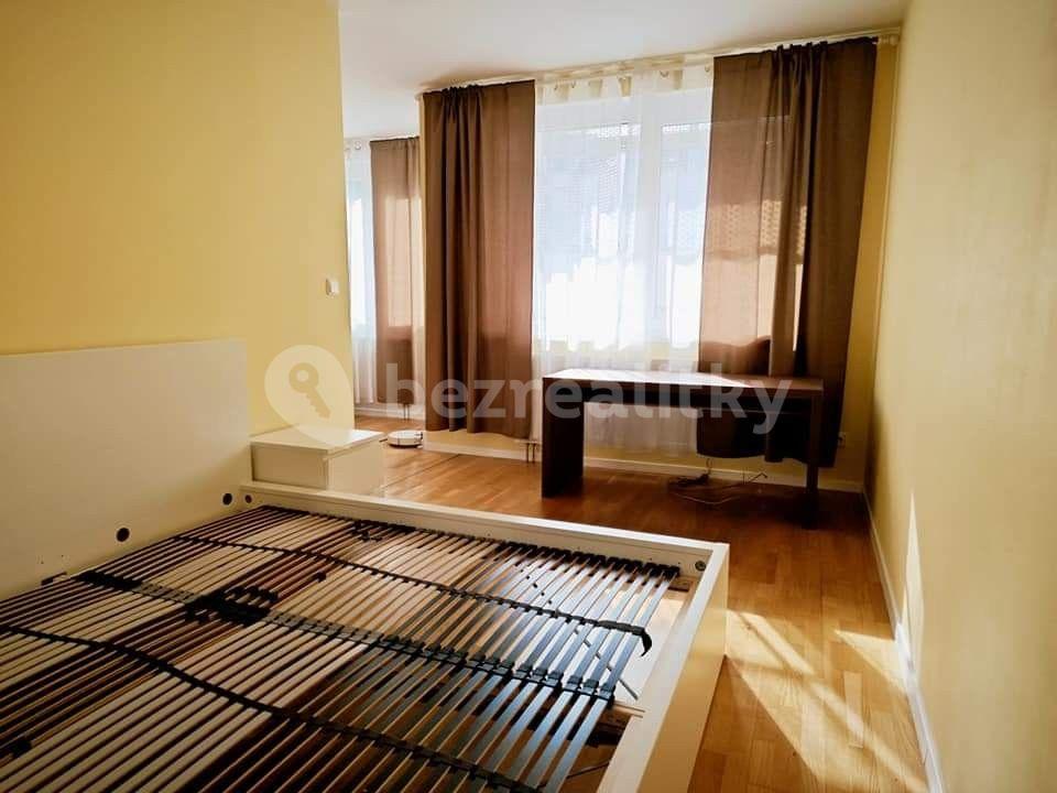 Prenájom bytu 2-izbový 45 m², U Svobodárny, Praha, Praha