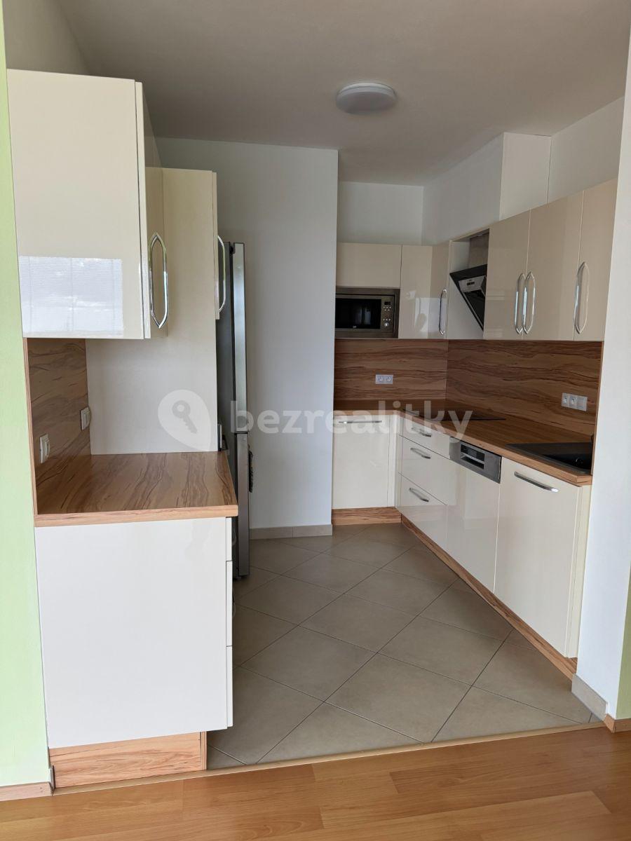 Prenájom bytu 4-izbový 90 m², Sazovická, Praha, Praha