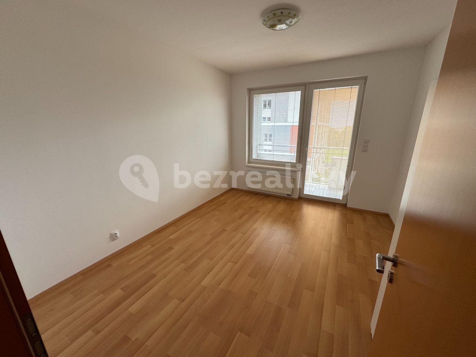 Prenájom bytu 4-izbový 90 m², Sazovická, Praha, Praha