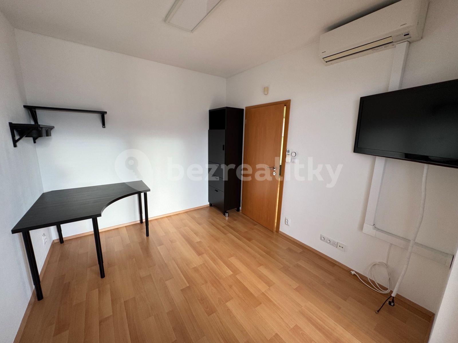 Prenájom bytu 4-izbový 124 m², Sazovická, Praha, Praha