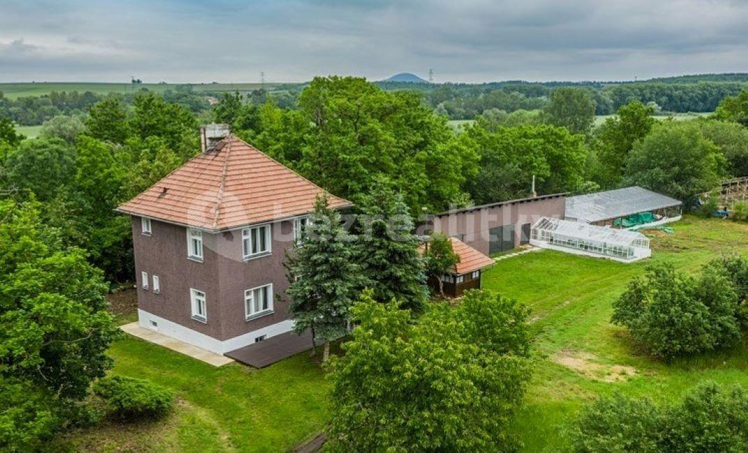 Predaj domu 1.200 m², pozemek 14.600 m², Velvary, Středočeský kraj