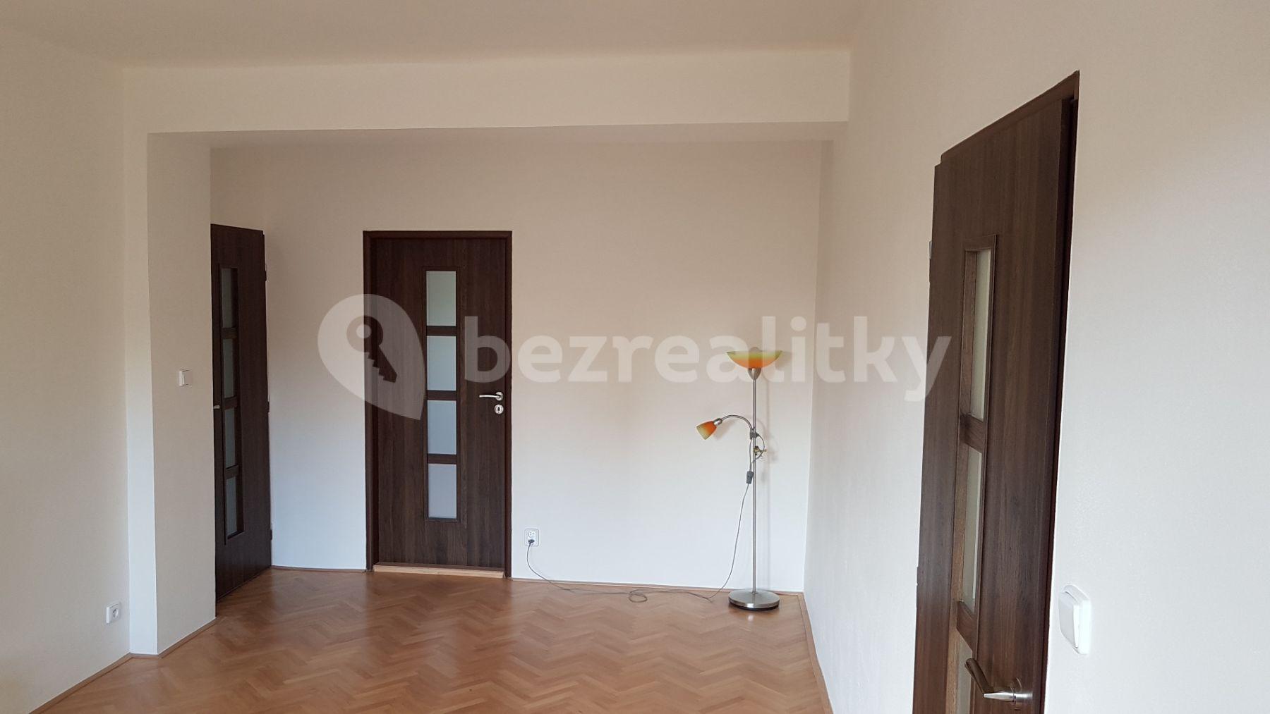 Prenájom bytu 3-izbový 65 m², Ke Krči, Praha, Praha