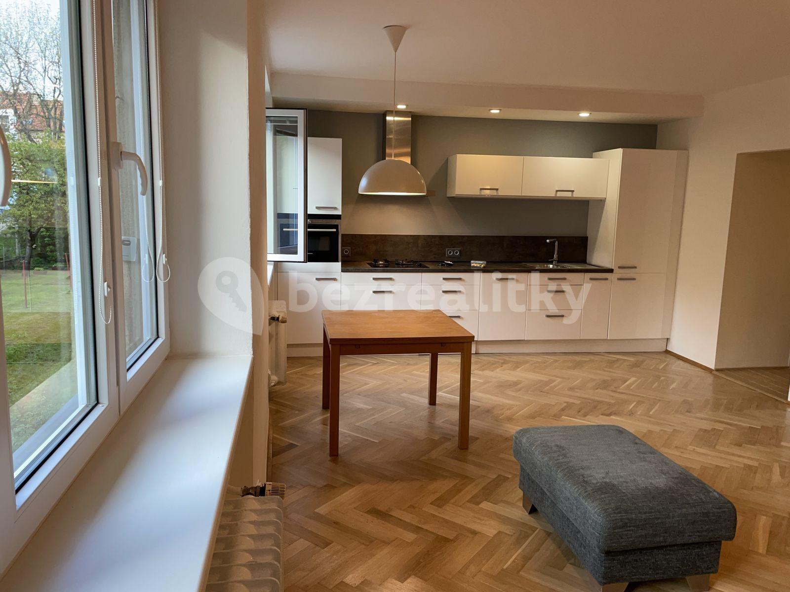 Prenájom bytu 3-izbový 61 m², Na Dlouhém lánu, Praha, Praha