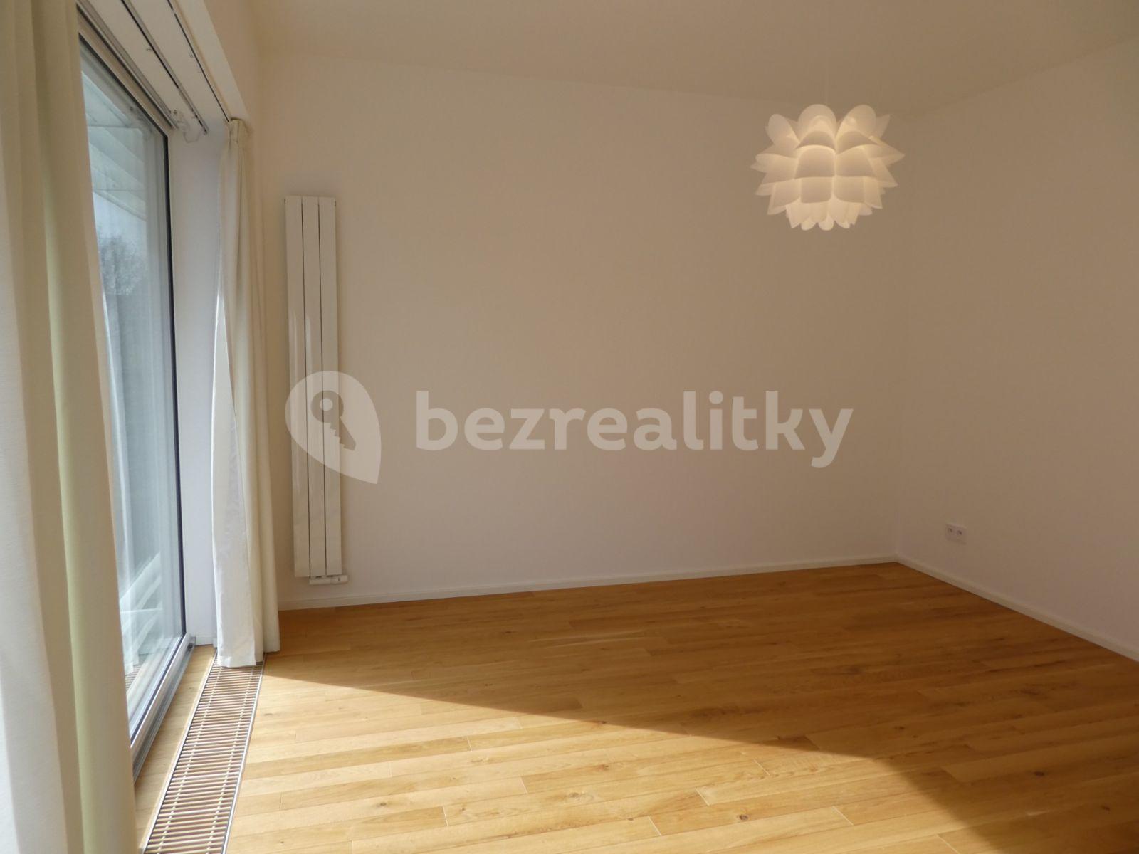 Prenájom bytu 2-izbový 64 m², Pod Lipami, Řevnice, Středočeský kraj