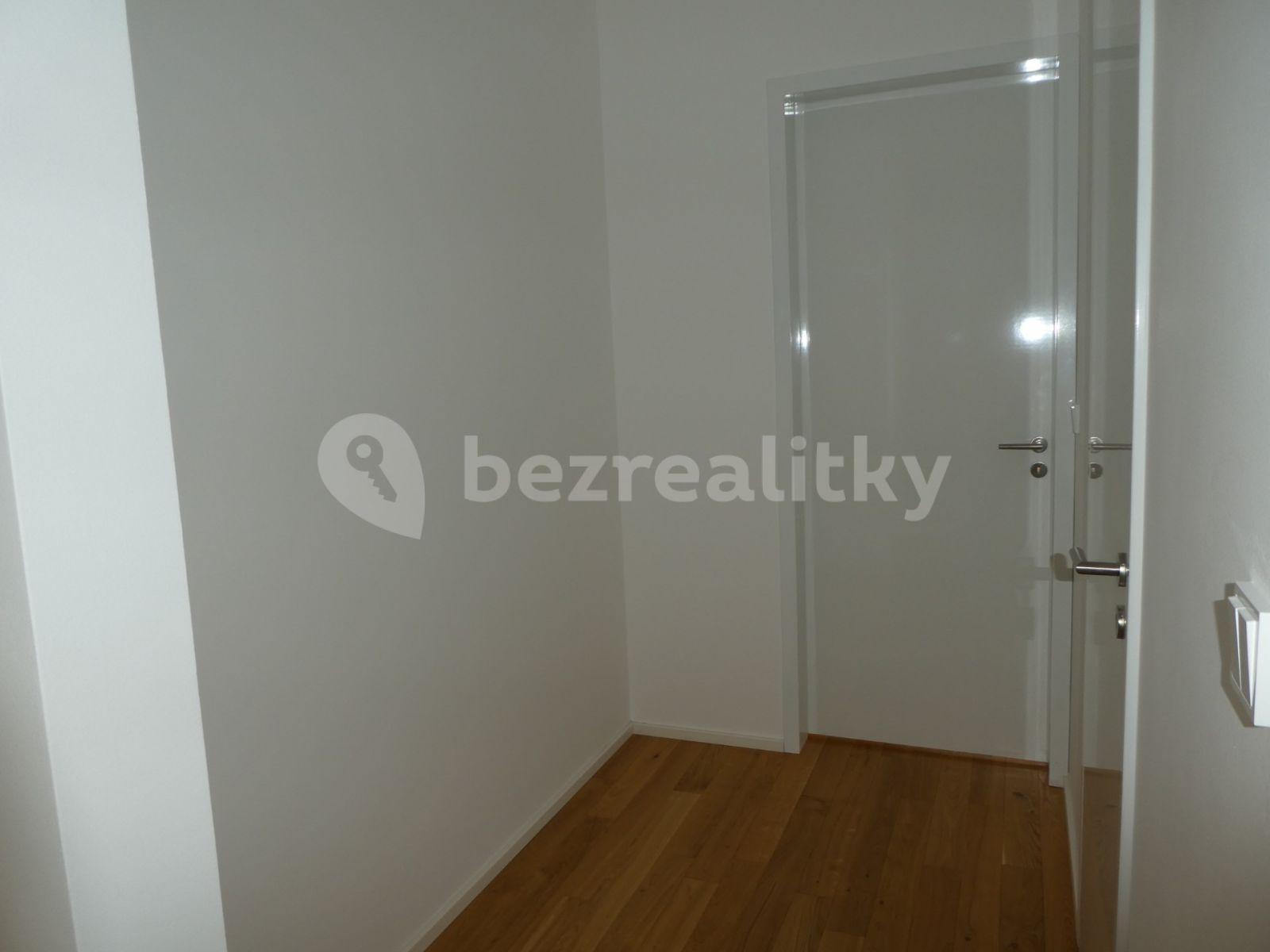 Prenájom bytu 2-izbový 64 m², Pod Lipami, Řevnice, Středočeský kraj