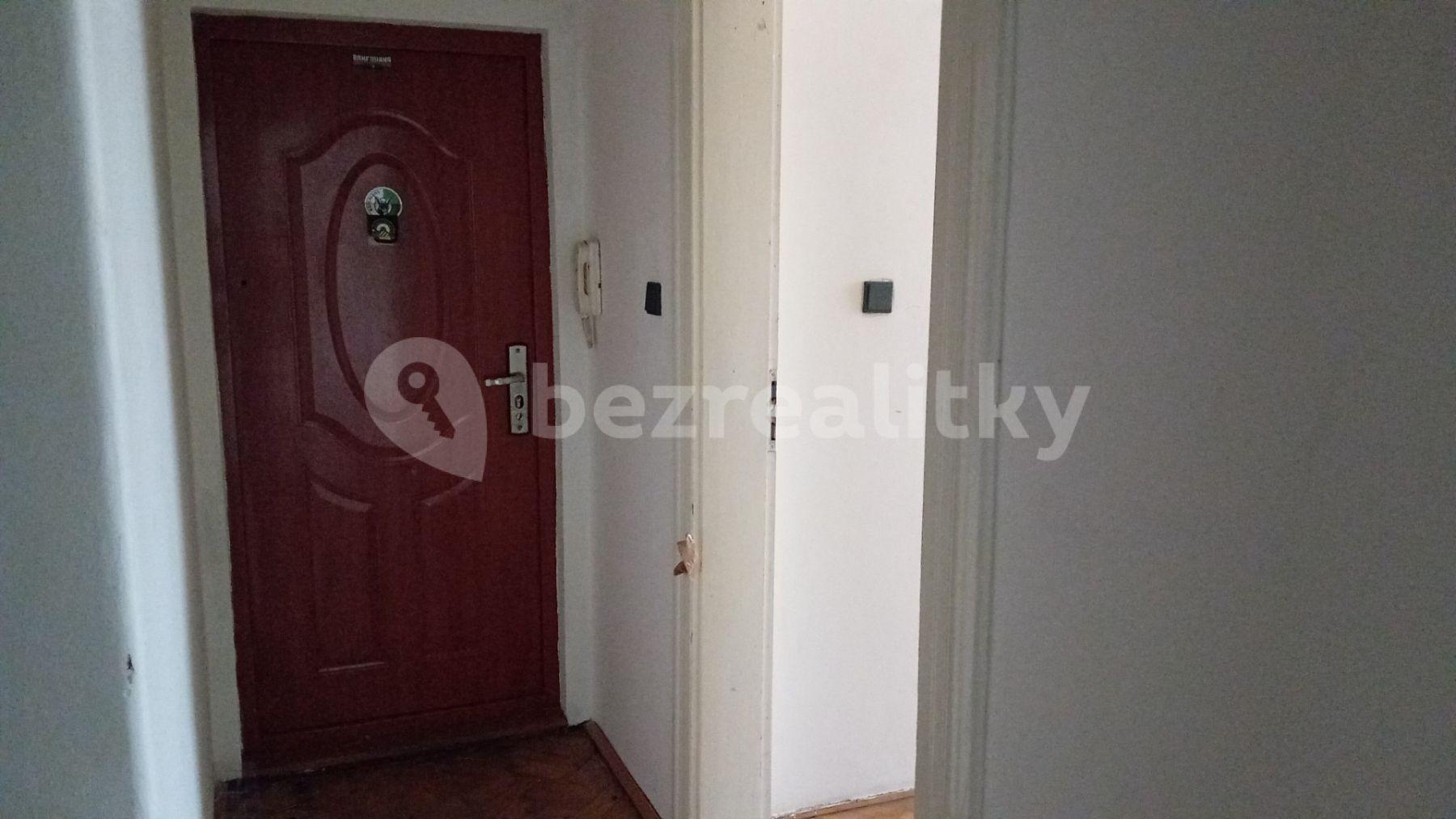 Prenájom nebytového priestoru 41 m², Radhošťská, Praha, Praha