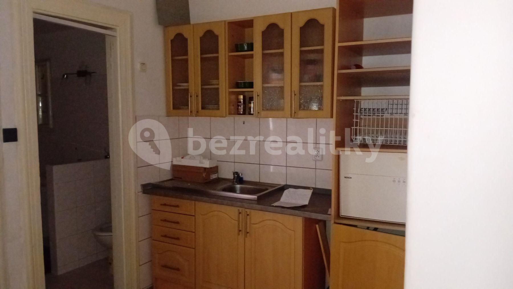 Prenájom nebytového priestoru 41 m², Radhošťská, Praha, Praha