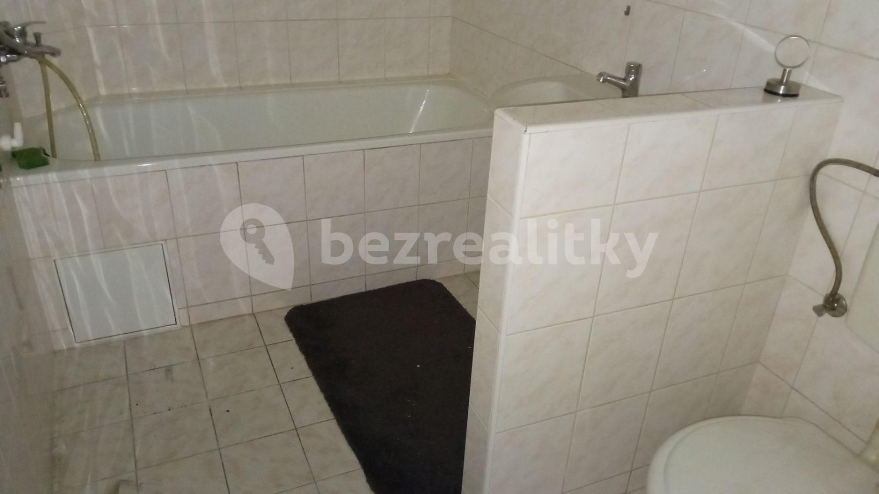 Prenájom nebytového priestoru 41 m², Radhošťská, Praha, Praha