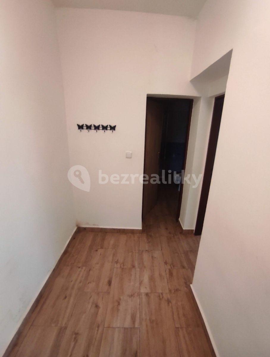 Prenájom bytu 2-izbový 40 m², Chrudimská, Seč, Pardubický kraj