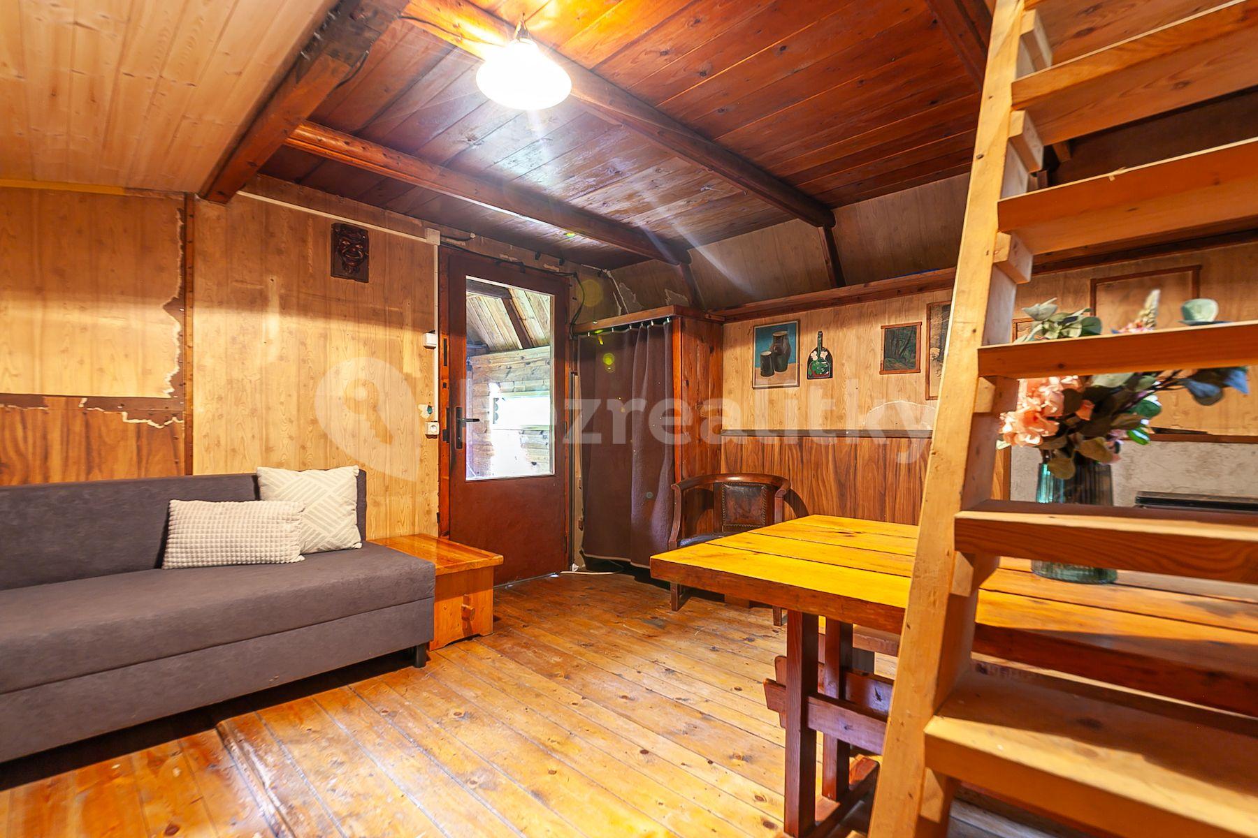 Predaj rekreačného objektu 78 m², pozemek 1.812 m², Slapy, Slapy, Středočeský kraj