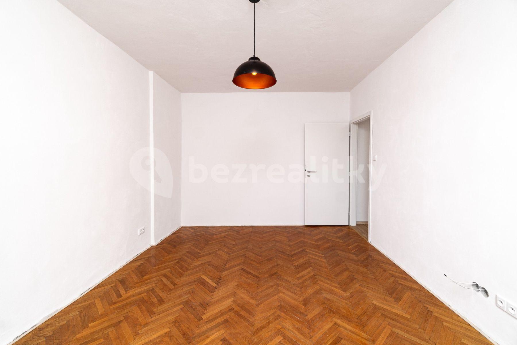 Prenájom bytu 1-izbový 40 m², Kravařská, Ostrava, Moravskoslezský kraj