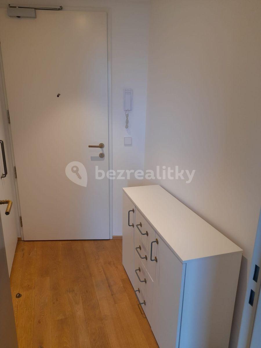 Prenájom bytu 2-izbový 56 m², Komunardů, Praha, Praha