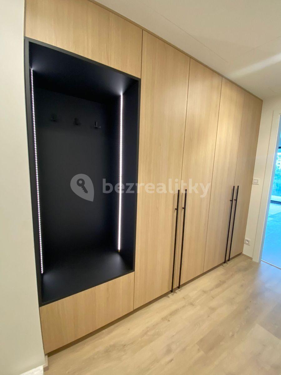 Prenájom bytu 2-izbový 54 m², Šrámkové, Praha, Praha