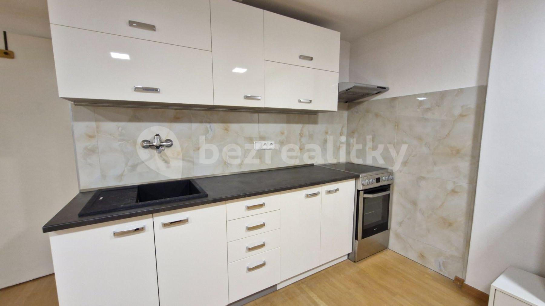 Prenájom bytu  37 m², Vrchlického, Praha, Praha