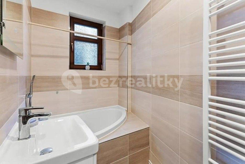 Prenájom bytu 2-izbový 88 m², Rumunská, Liberec, Liberecký kraj