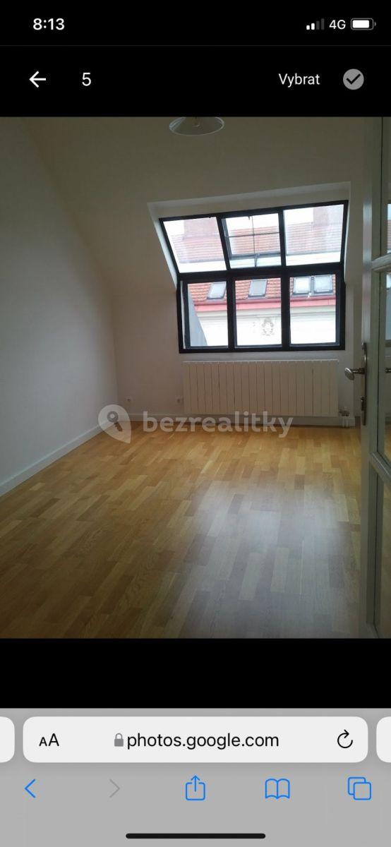 Prenájom bytu 2-izbový 42 m², Slovinská, Praha, Praha