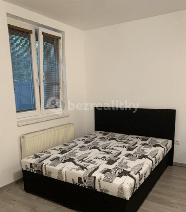 Prenájom bytu 1-izbový 38 m², Priemyselná, Dunajská Streda, Trnavský kraj