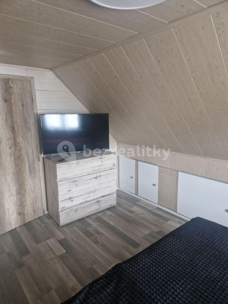 Prenájom rekreačného objektu 52 m², pozemek 433 m², Okružní, Kamenice, Středočeský kraj