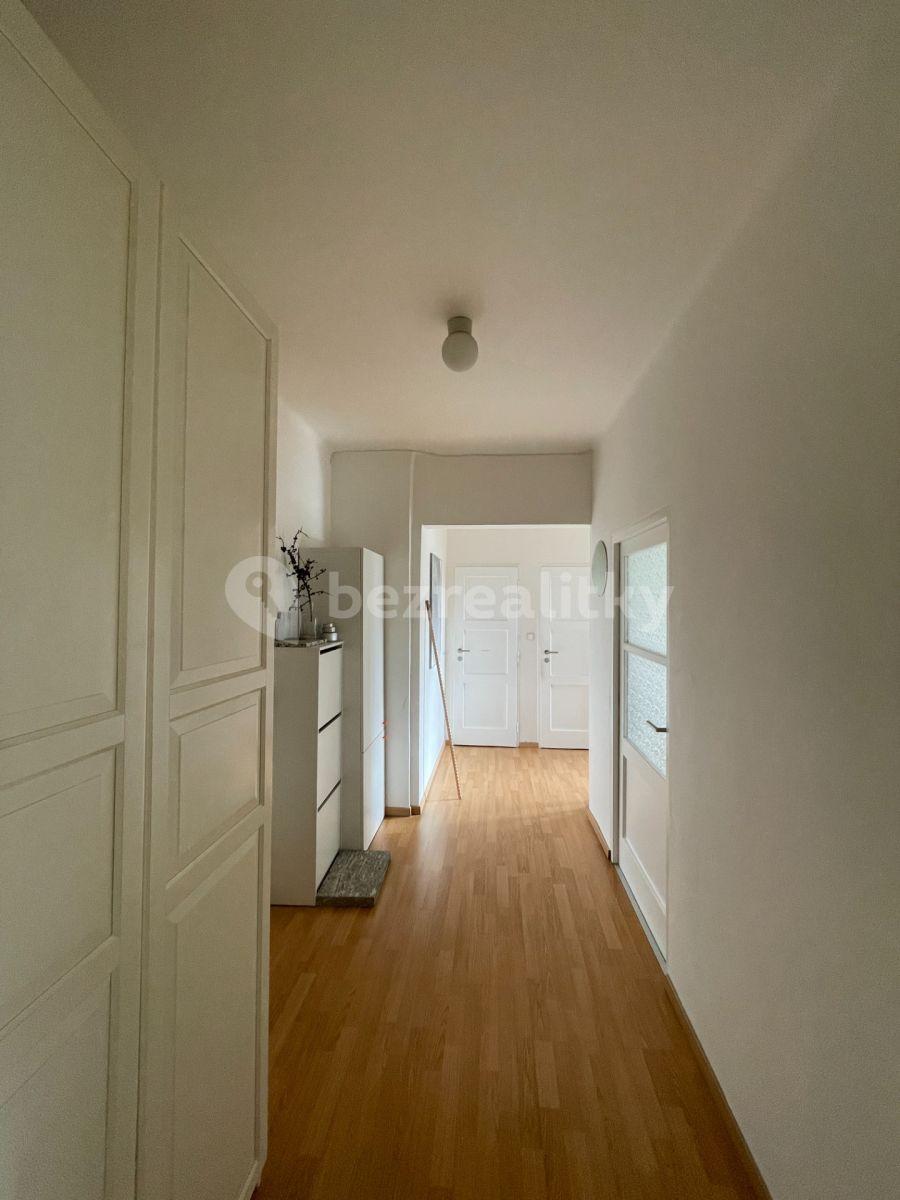 Prenájom bytu 2-izbový 60 m², Jakutská, Praha, Praha