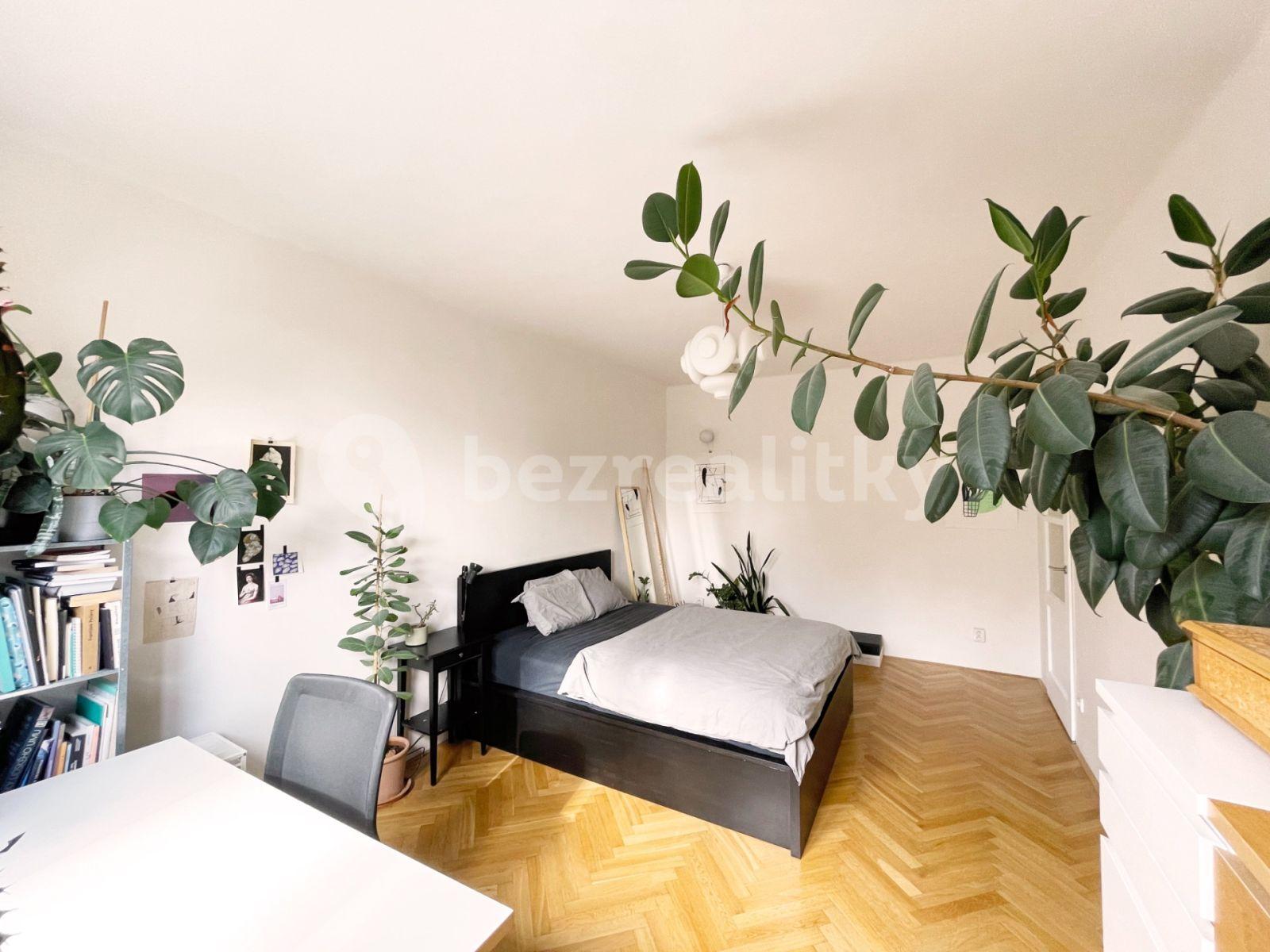 Prenájom bytu 2-izbový 60 m², Jakutská, Praha, Praha