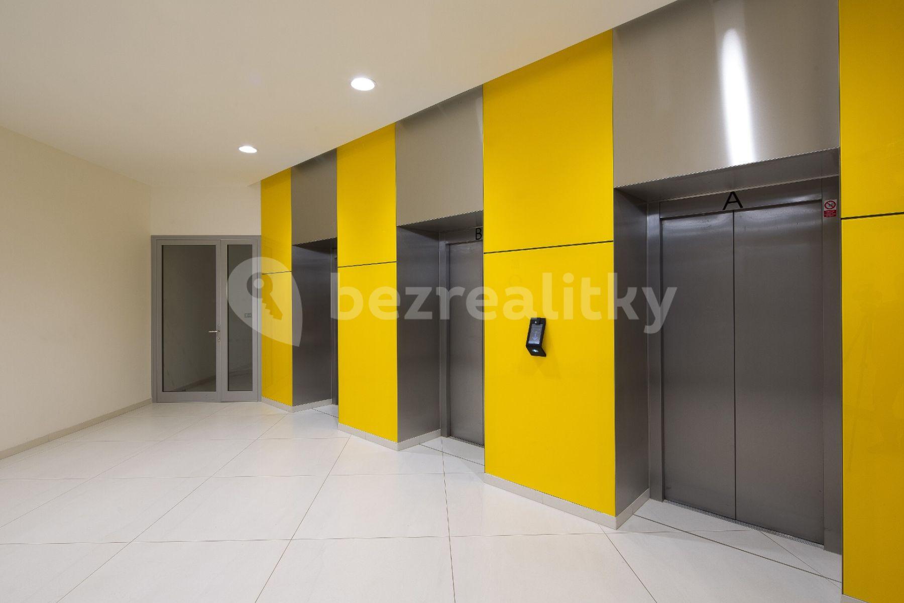 Prenájom bytu 1-izbový 26 m², Mukařovského, Praha, Praha