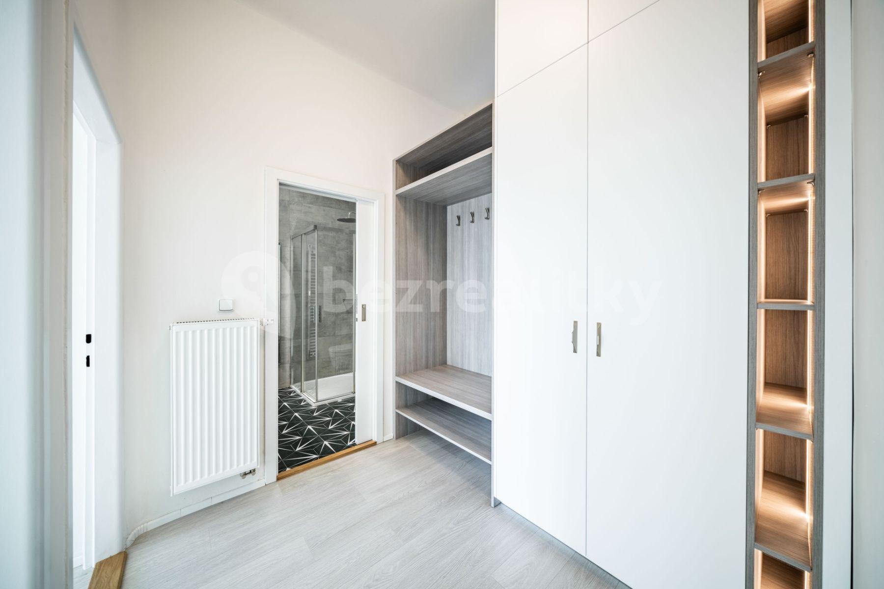 Prenájom bytu 2-izbový 52 m², Pod Závěrkou, Praha, Praha