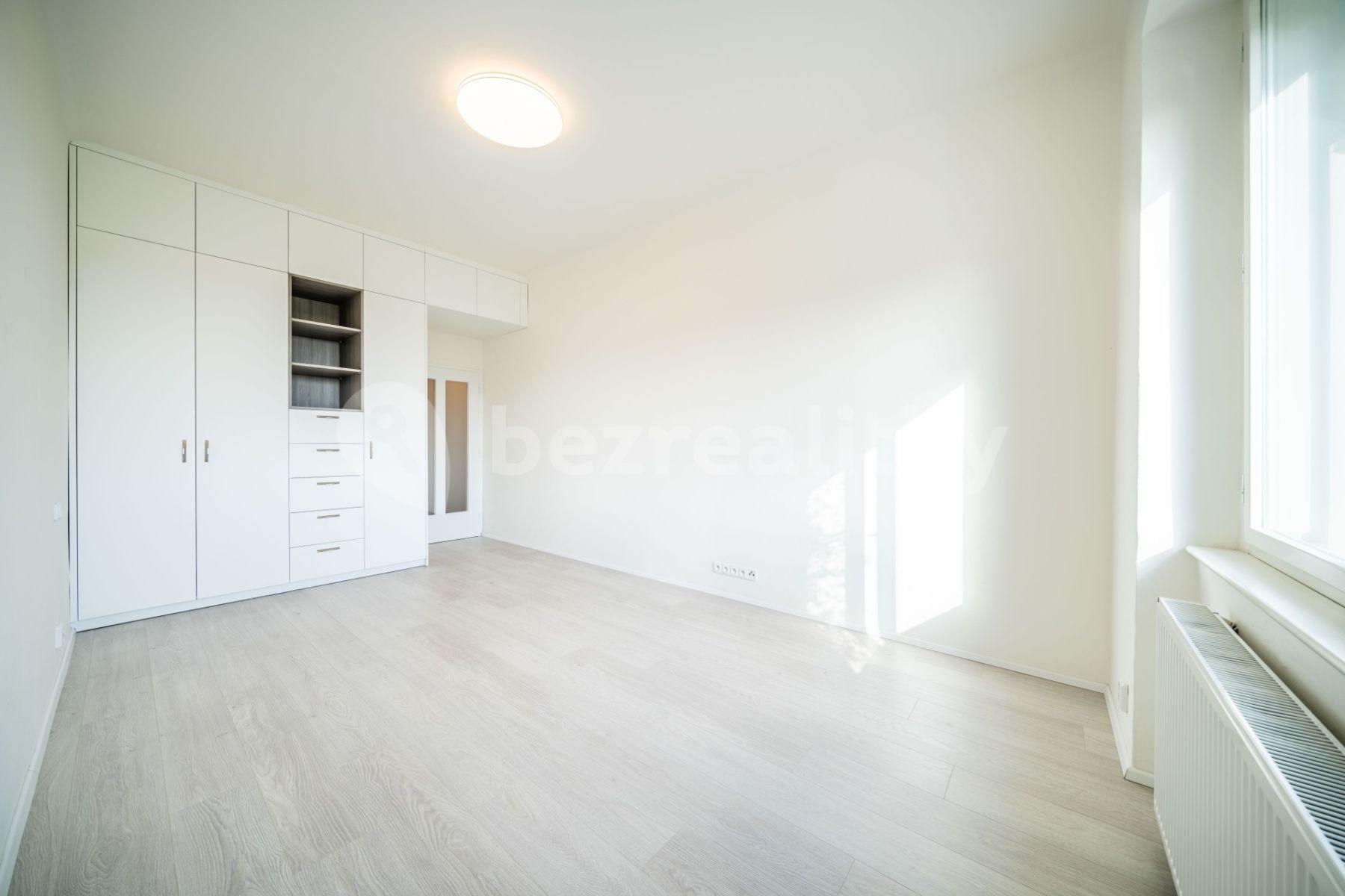 Prenájom bytu 2-izbový 52 m², Pod Závěrkou, Praha, Praha