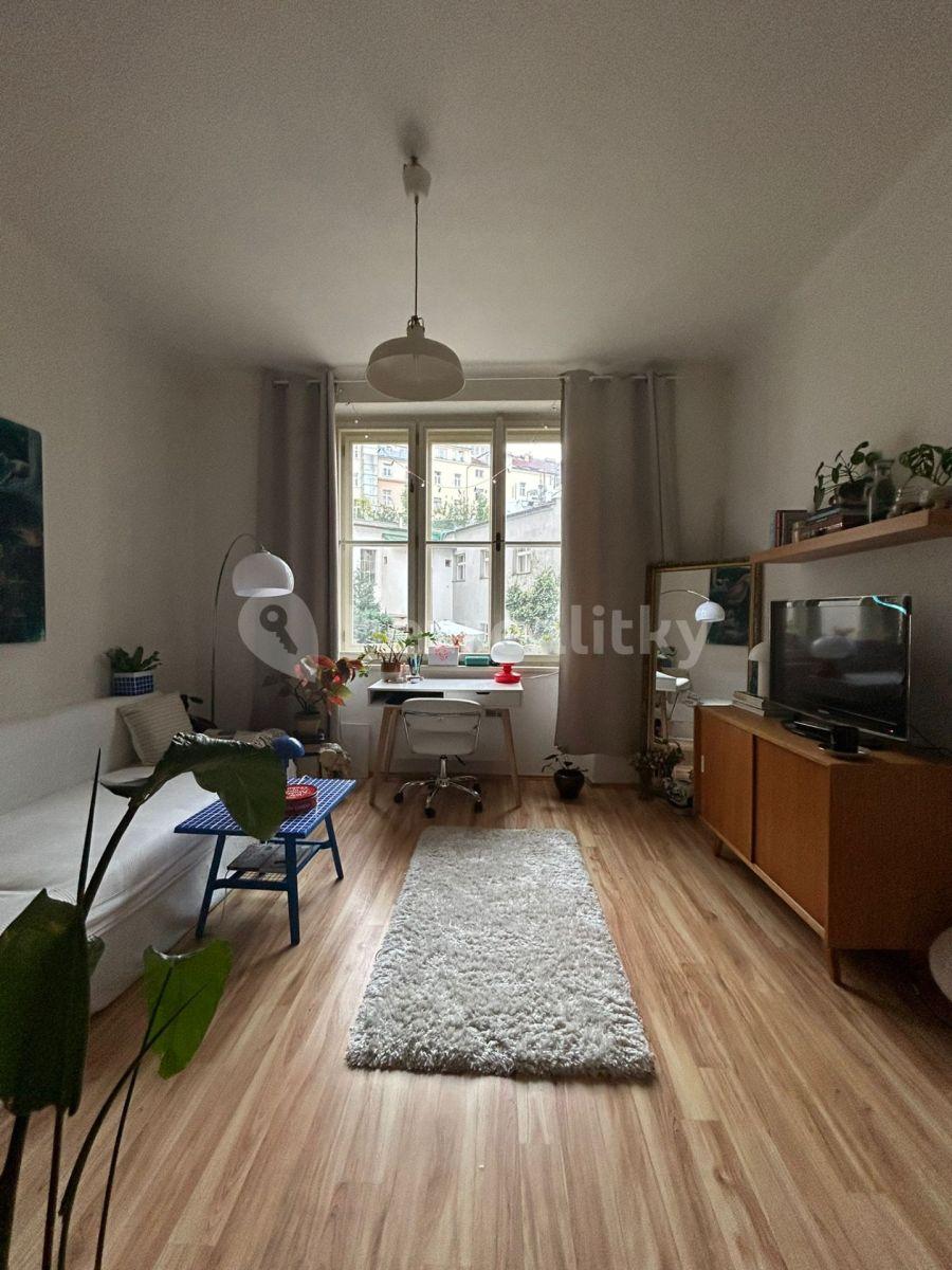 Prenájom bytu 1-izbový 25 m², Oblouková, Praha, Praha