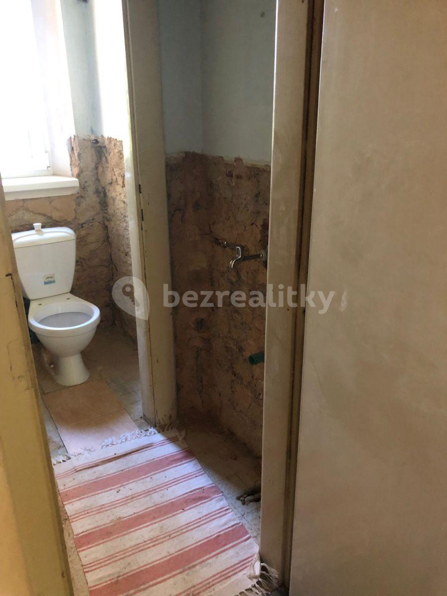 Prenájom bytu 3-izbový 81 m², Cholupická, Praha, Praha