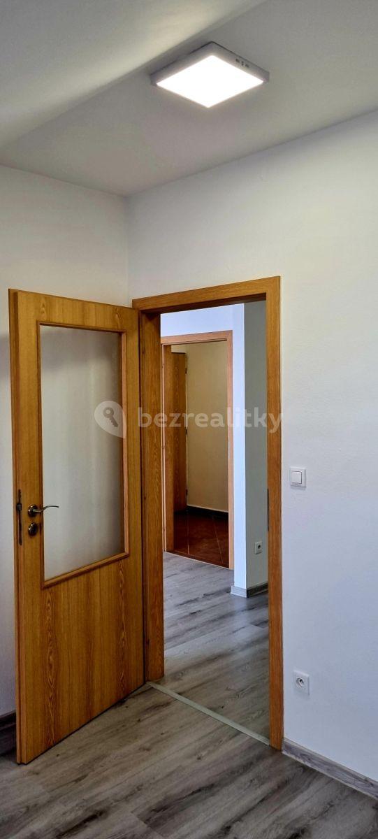 Prenájom bytu 2-izbový 55 m², náměstí Míru, Fryšták, Zlínský kraj