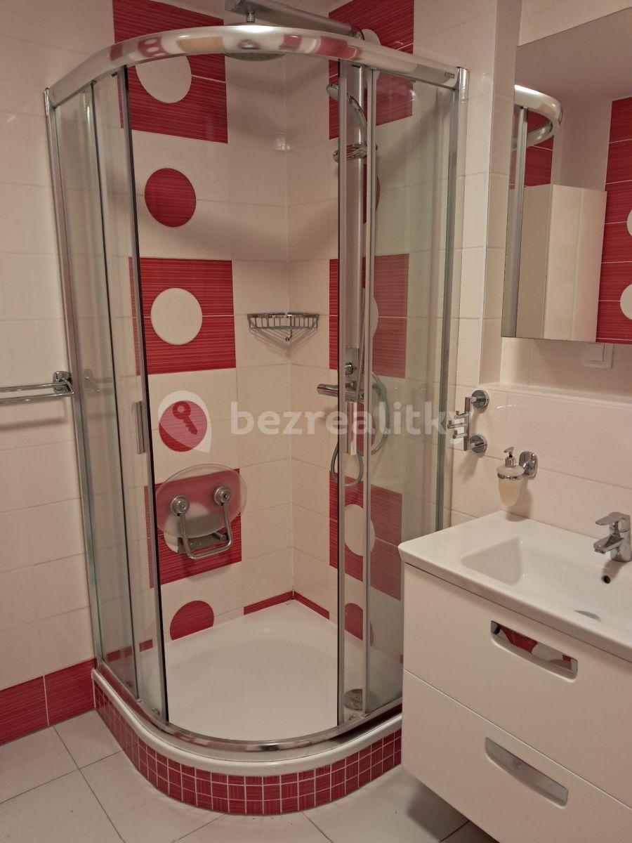 Prenájom bytu 2-izbový 47 m², Nademlejnská, Praha, Praha