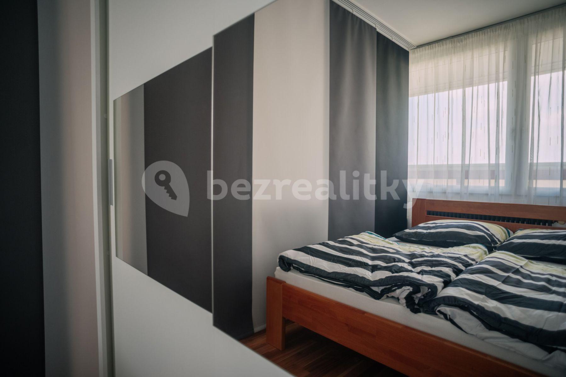 Prenájom bytu 1-izbový 55 m², Slévačská, Praha, Praha