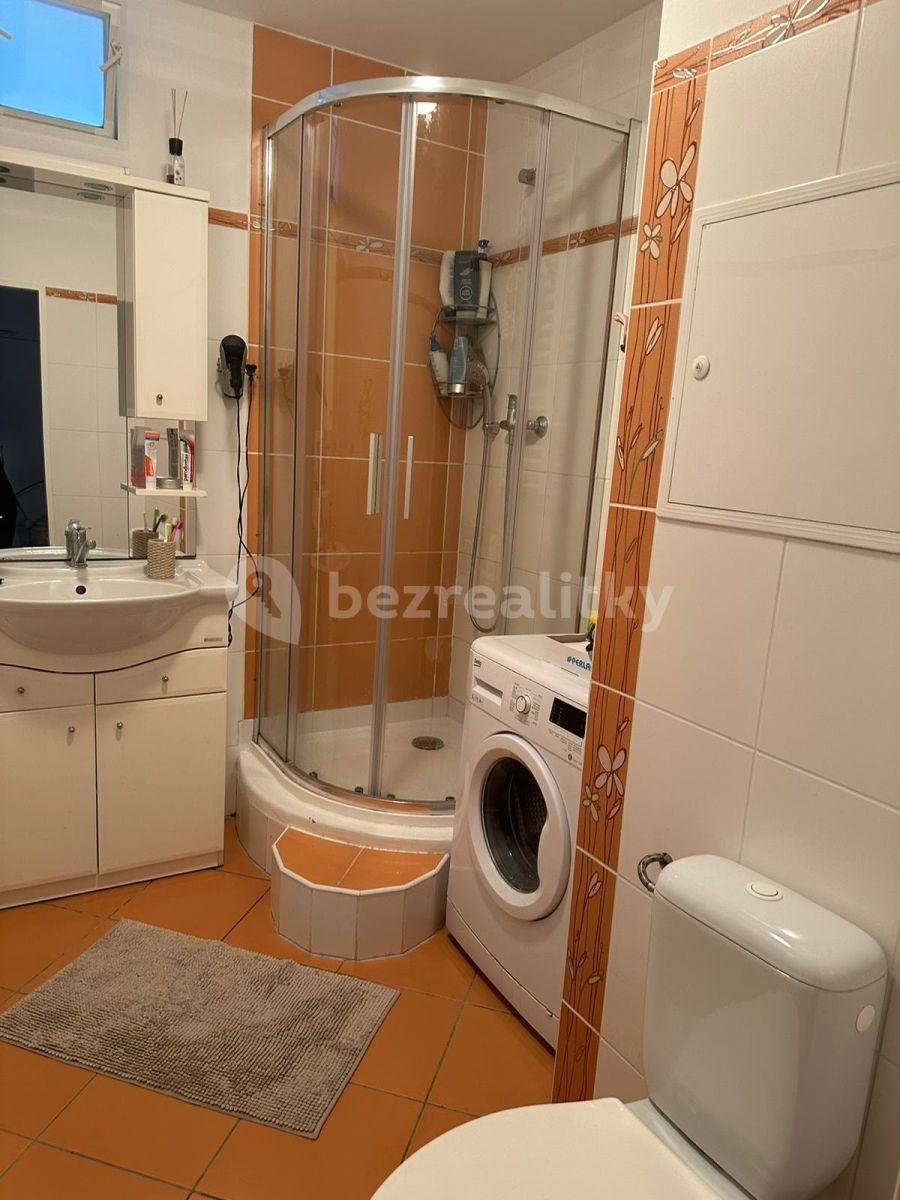 Prenájom bytu 2-izbový 65 m², Liliová, Kralovice, Plzeňský kraj