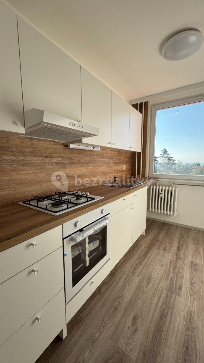 Prenájom bytu 3-izbový 70 m², Hnězdenská, Praha, Praha