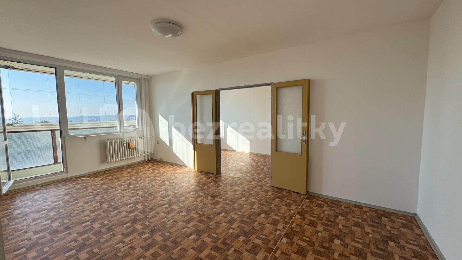 Prenájom bytu 3-izbový 70 m², Hnězdenská, Praha, Praha