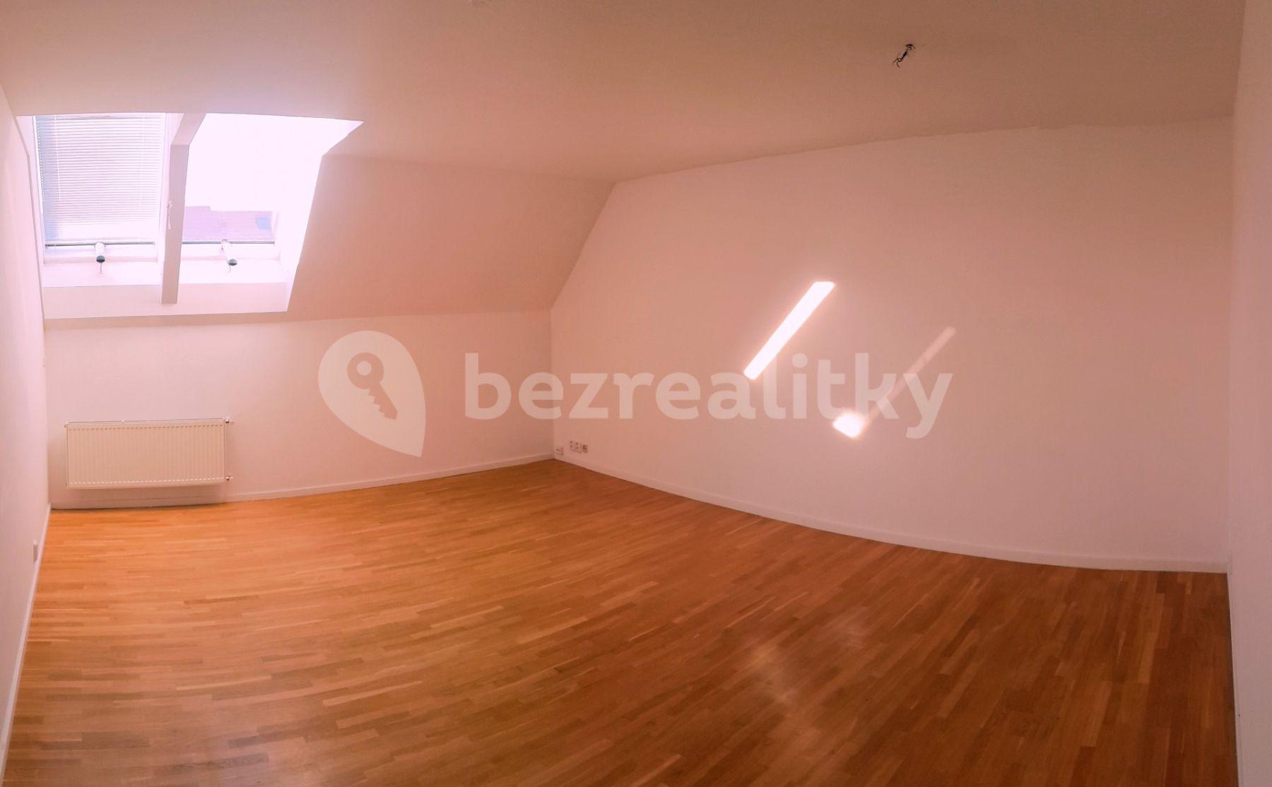 Prenájom bytu 3-izbový 97 m², Eliášova, Praha, Praha