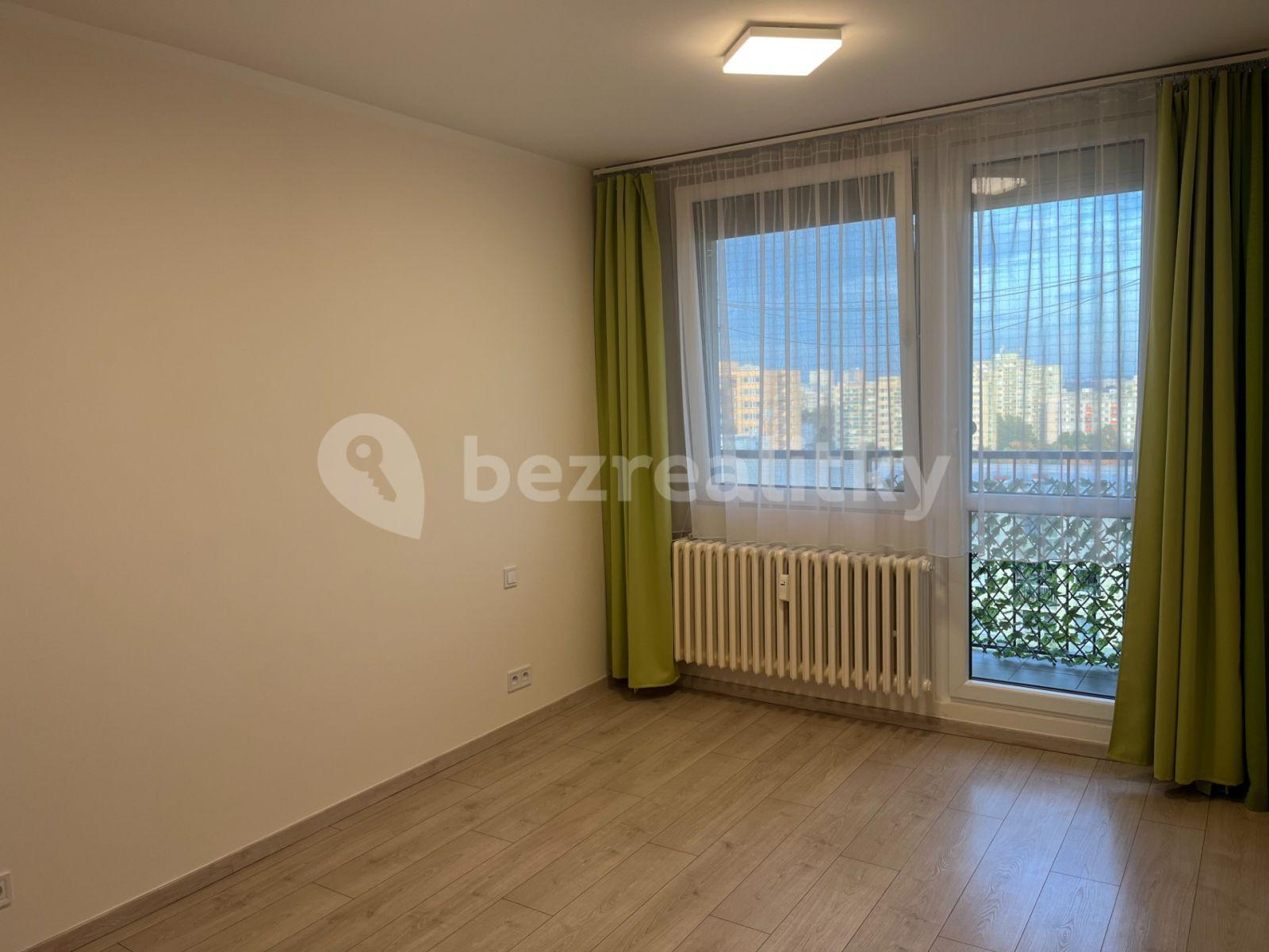 Prenájom bytu 3-izbový 67 m², Ke Kateřinkám, Praha, Praha