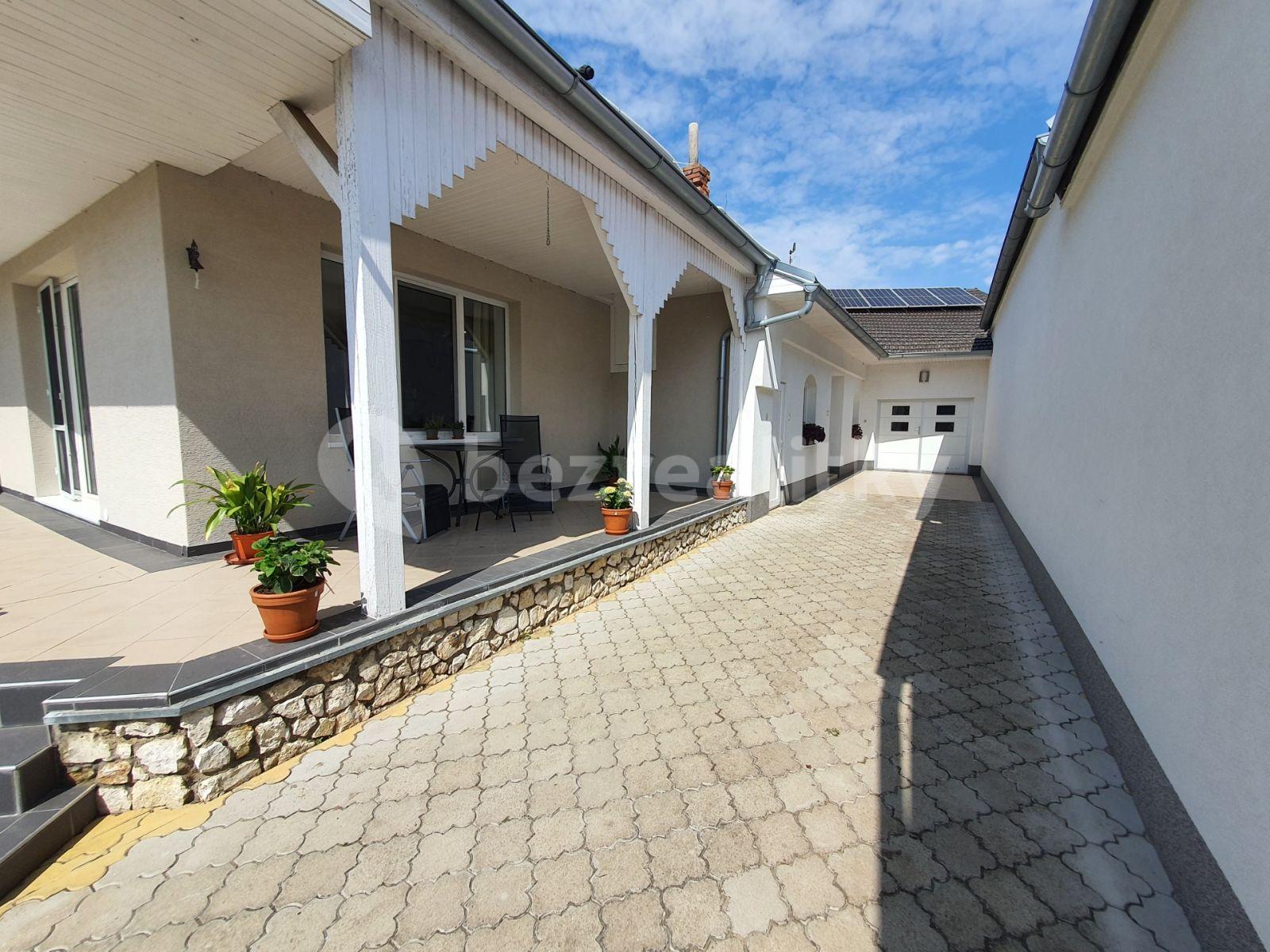 Predaj domu 170 m², pozemek 1.057 m², Hřbitovní, Velké Bílovice, Jihomoravský kraj