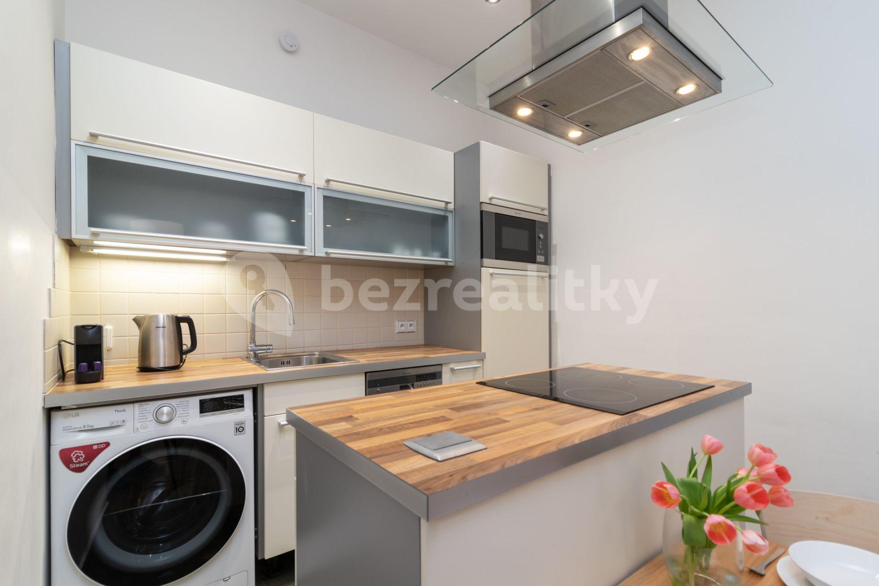 Prenájom bytu 2-izbový 65 m², Karlova, Praha, Praha