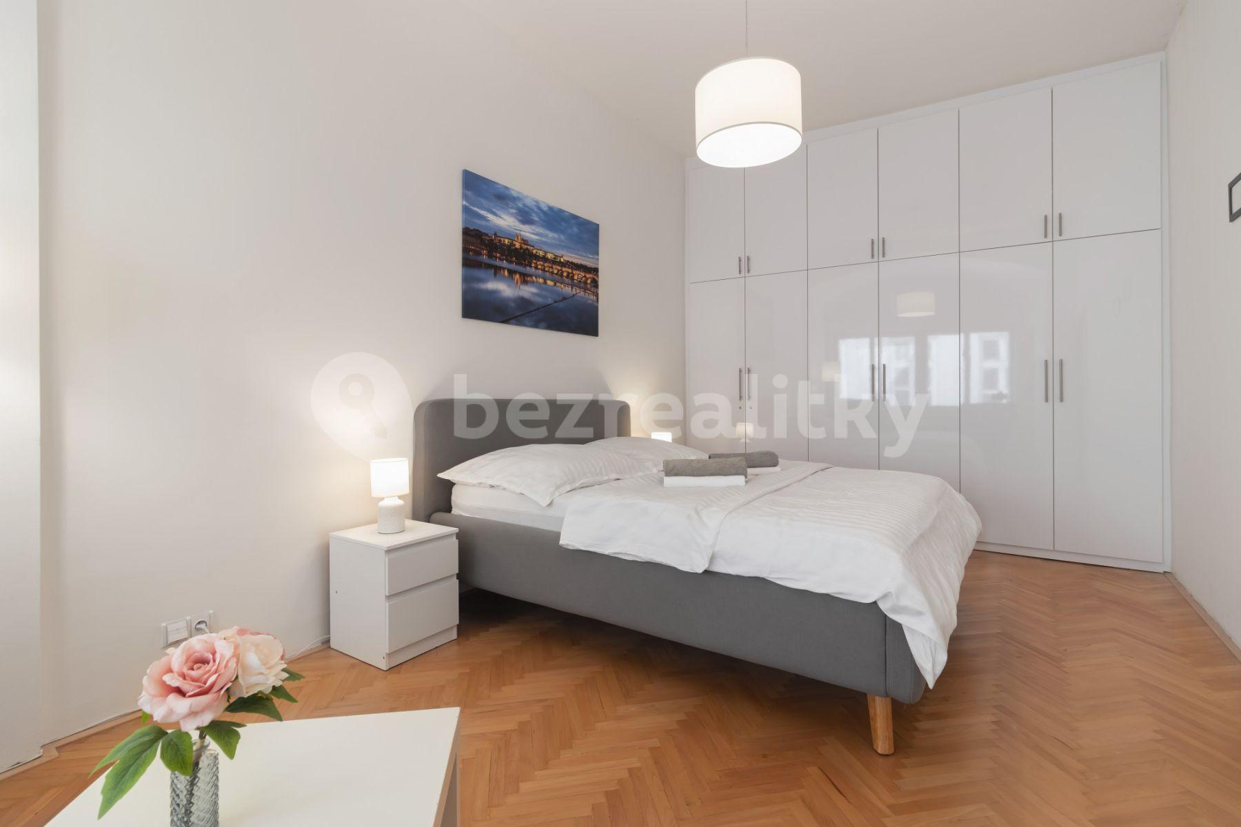 Prenájom bytu 2-izbový 55 m², Karlova, Praha, Praha