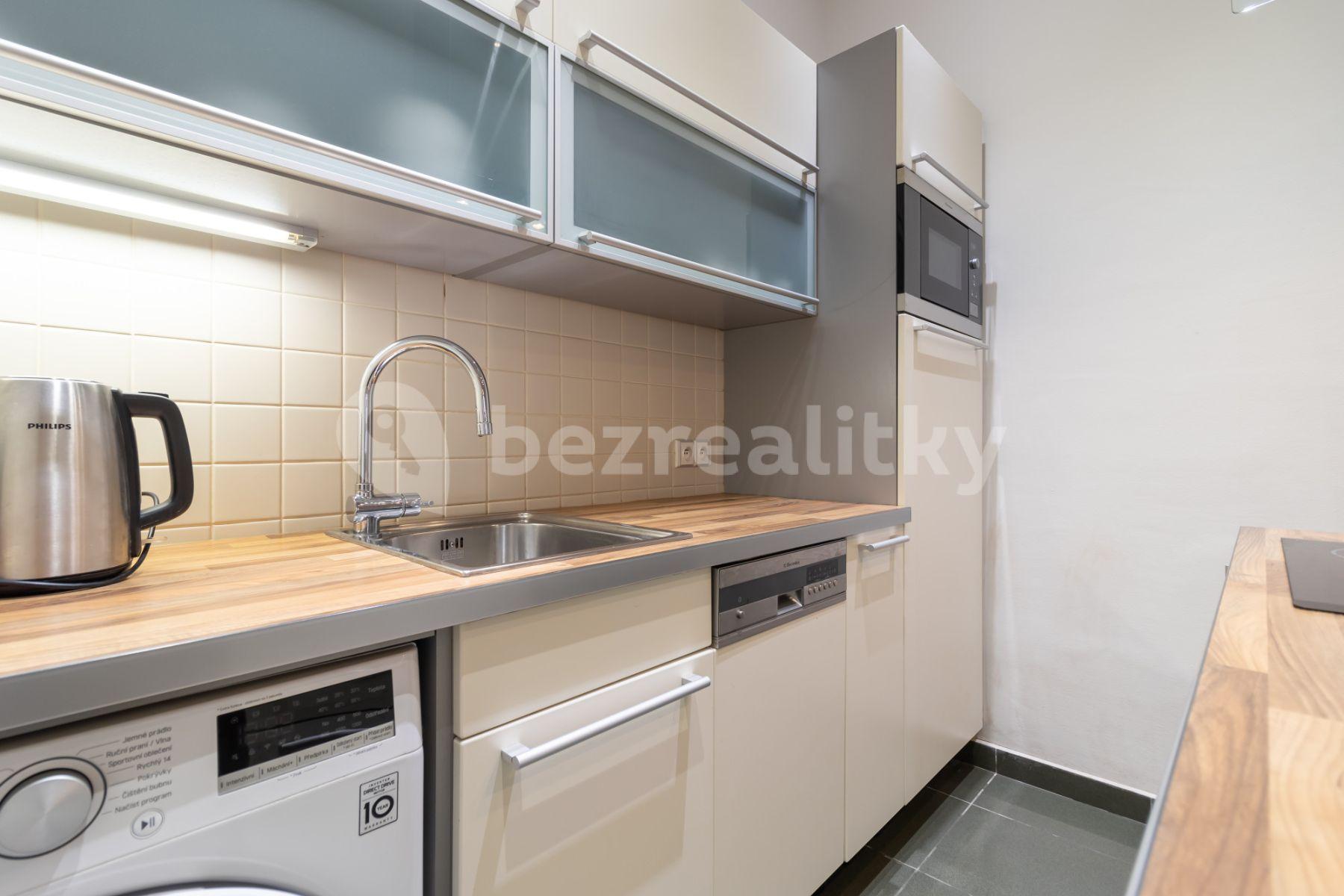 Prenájom bytu 2-izbový 55 m², Karlova, Praha, Praha