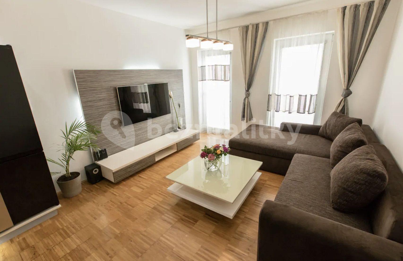 Prenájom bytu 2-izbový 70 m², Prokopova, Praha, Praha