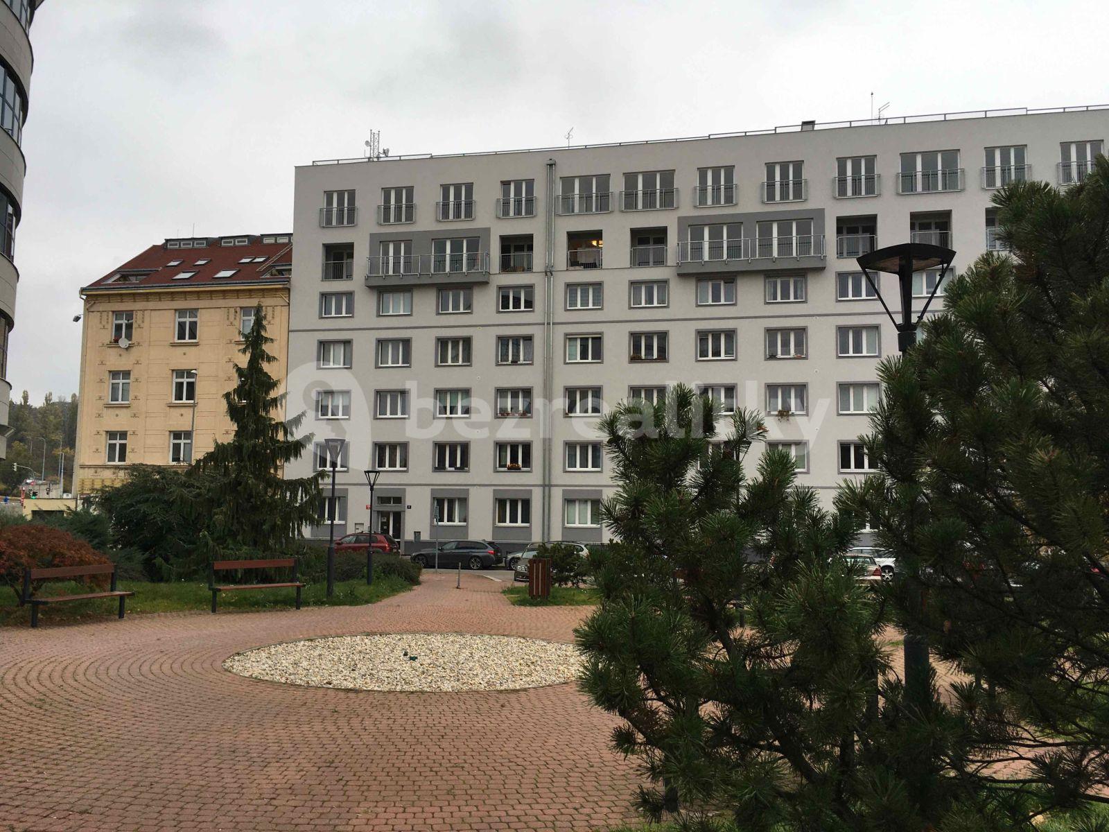 Prenájom bytu 2-izbový 57 m², Chlumčanského, Praha, Praha