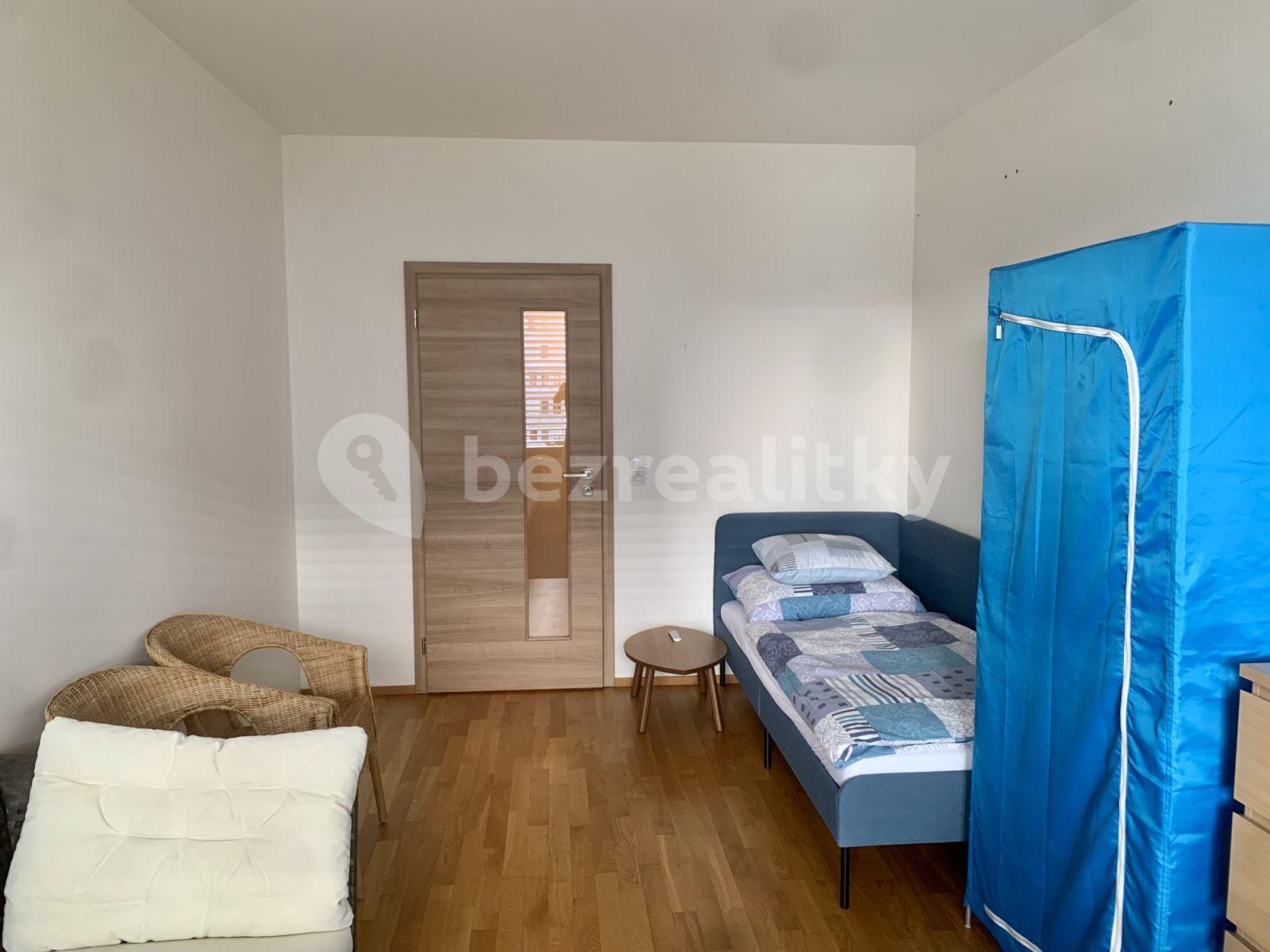 Prenájom bytu 3-izbový 86 m², Nekvasilova, Praha, Praha