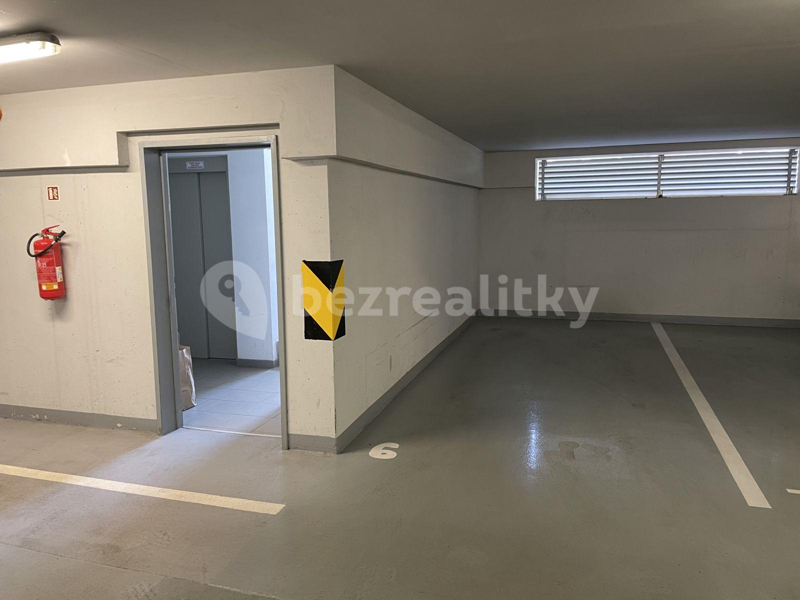 Prenájom bytu 3-izbový 105 m², Březiněveská, Praha, Praha