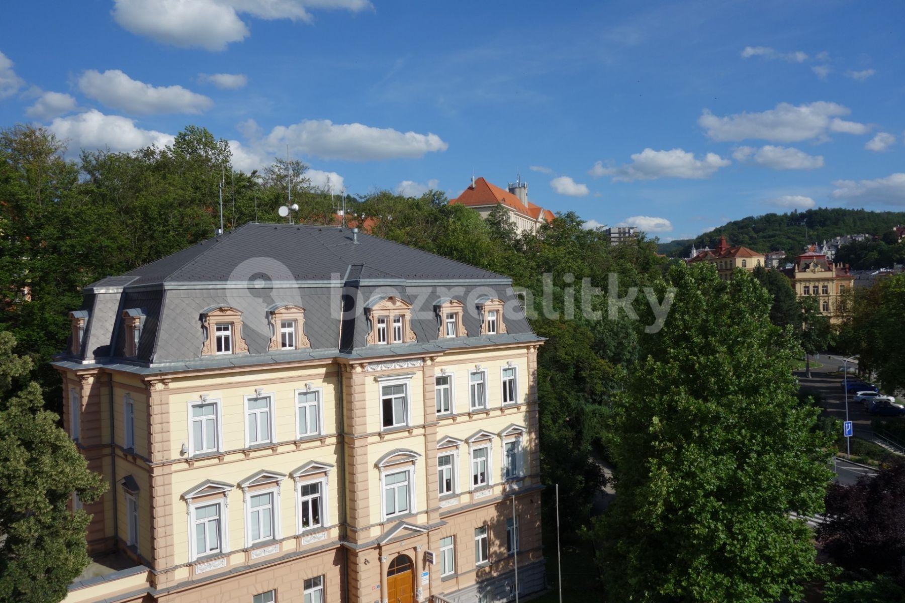 Prenájom bytu 1-izbový 47 m², nábřeží Jana Palacha, Karlovy Vary, Karlovarský kraj