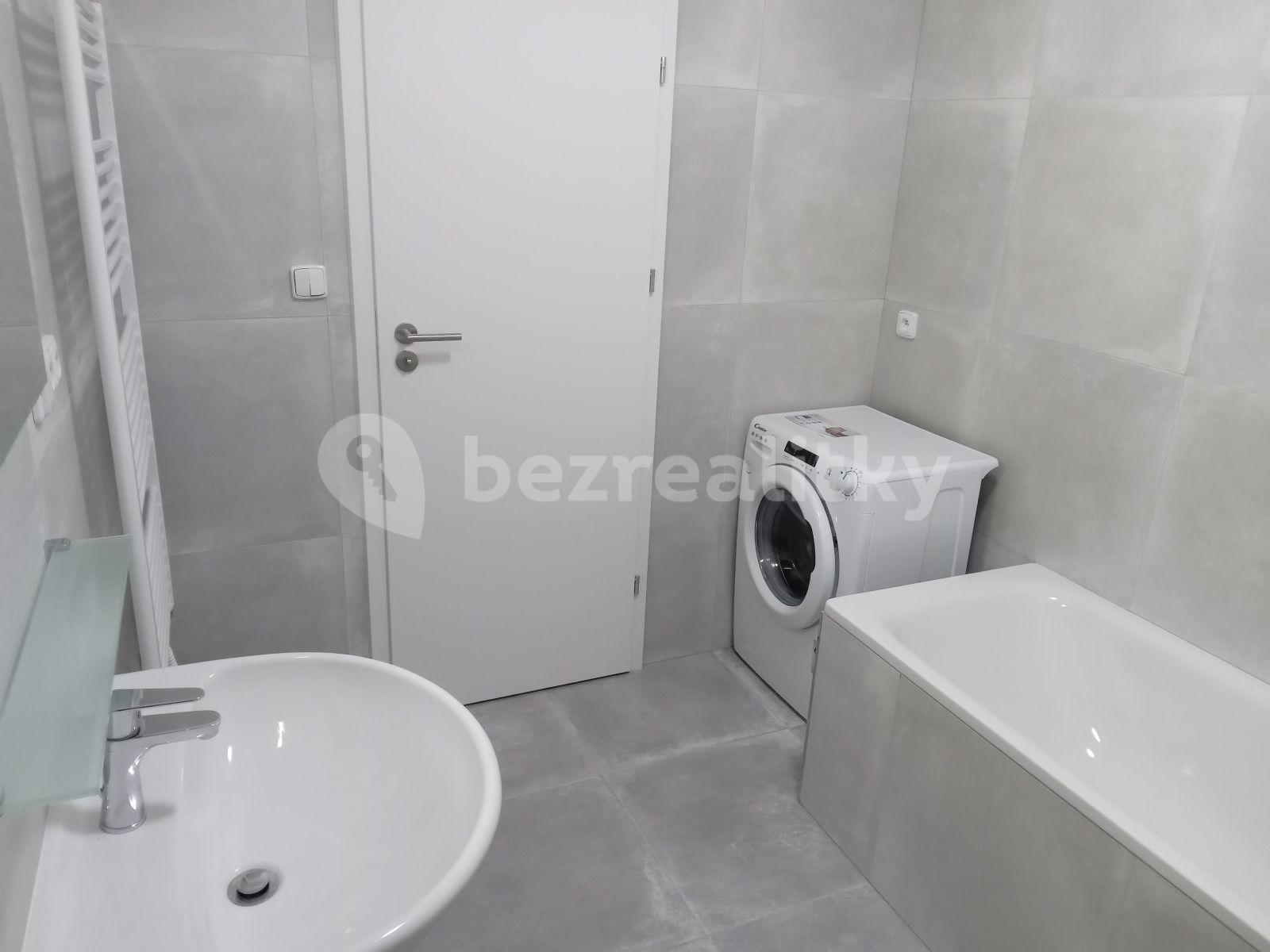 Prenájom bytu 1-izbový 38 m², V Pitkovičkách, Praha, Praha