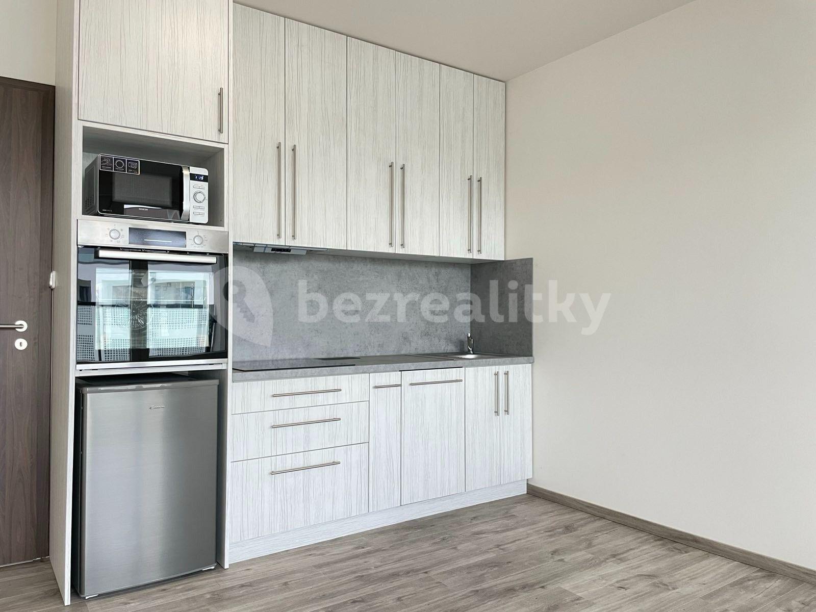 Prenájom bytu 1-izbový 38 m², Gollové, Praha, Praha