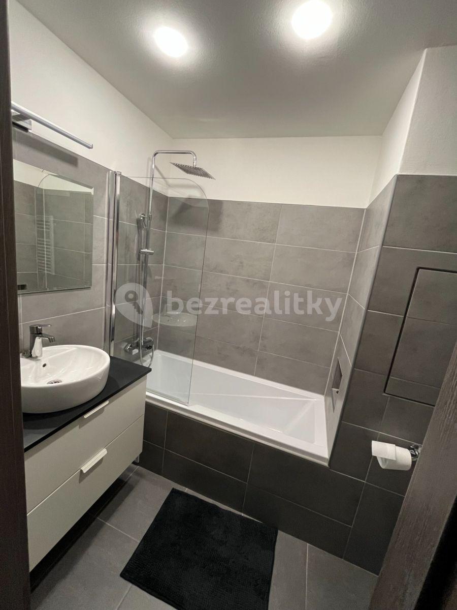 Prenájom bytu 2-izbový 64 m², Varenská, Ostrava, Moravskoslezský kraj